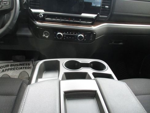 Used 2023 GMC Sierra 1500 SLE AWD/4WD image 35