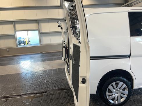 Used 2021 Nissan NV200 SV w/ Sliding Door Glass Package image 19