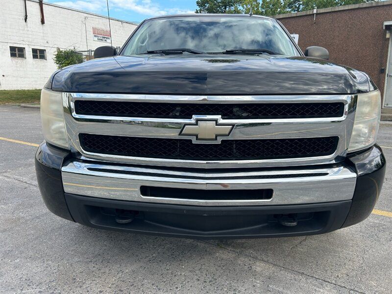 Used 2011 Chevrolet Silverado 1500 LT RWD image 5