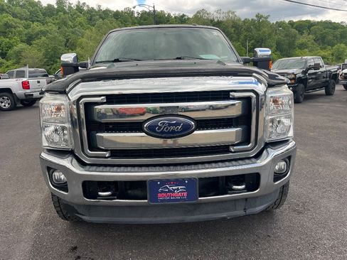 Used 2016 Ford F250 XLT w/ XLT Premium Package AWD/4WD image 2