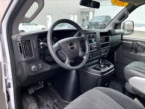 Used 2024 GMC Savana 2500 w/ Driver Convenience Package image 8