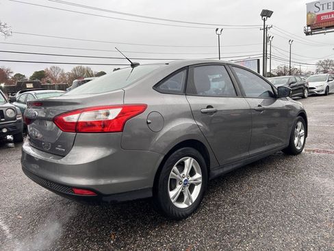 Used 2013 Ford Focus SE FWD image 6
