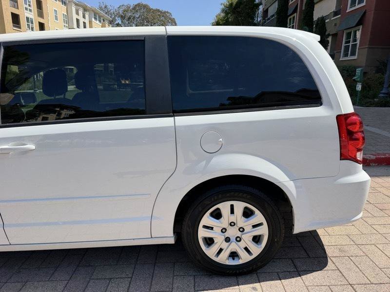 Used 2016 Dodge Grand Caravan SE w/ Quick Order Package 29E SE FWD image 19