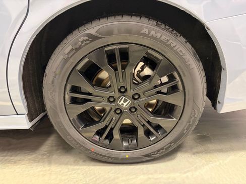 Used 2025 Honda Odyssey Sport-L image 27