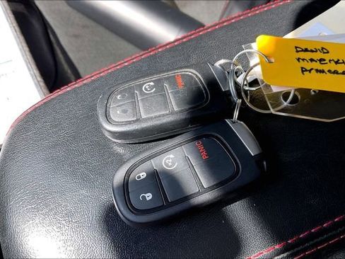 Used 2020 Jeep Cherokee Trailhawk w/ Cold Weather Group image 9