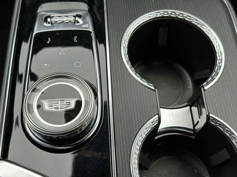 New 2024 Cadillac Lyriq Luxury w/ LPO, Floor Liner Package AWD/4WD image 15