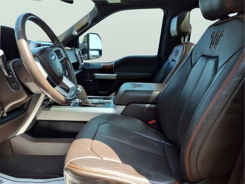 Used 2017 Ford F150 King Ranch w/ Equipment Group 601A Luxury AWD/4WD image 12