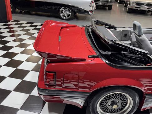 Used 1988 Ford Mustang LX RWD image 20