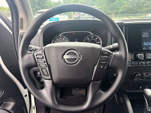 Certified 2025 Nissan Frontier S AWD/4WD image 9