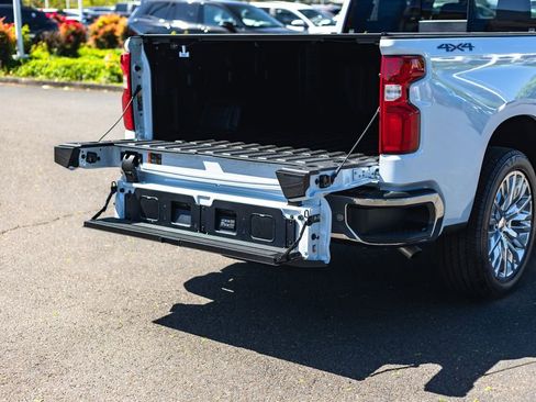 New 2026 Chevrolet Silverado 1500 LTZ w/ Technology Package AWD/4WD image 11
