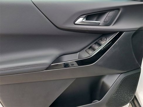 New 2026 Chevrolet Equinox LT image 18