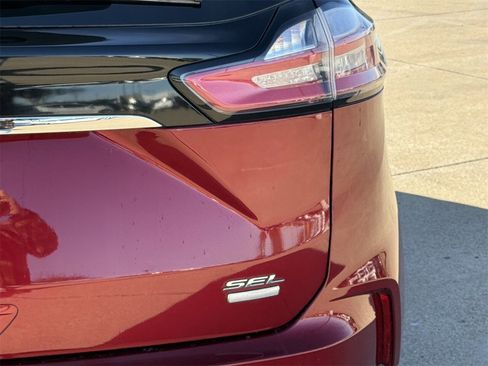 Certified 2019 Ford Edge SEL w/ Equipment Group 201A image 7