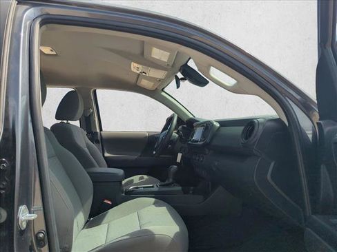 Used 2021 Toyota Tacoma SR w/ SR Convenience Package image 16