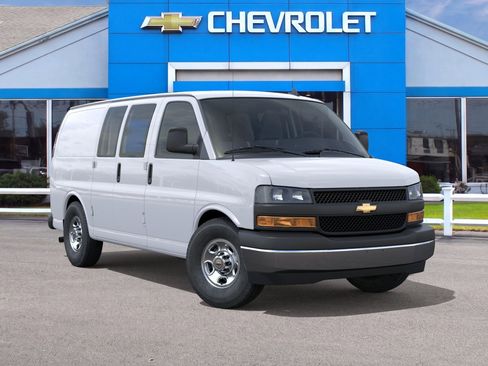 New 2025 Chevrolet Express 2500 w/ Driver Convenience Package RWD image 31