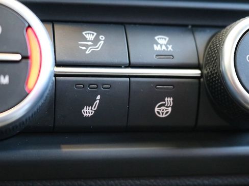 New 2025 Alfa Romeo Giulia AWD w/ Veloce Package AWD image 40