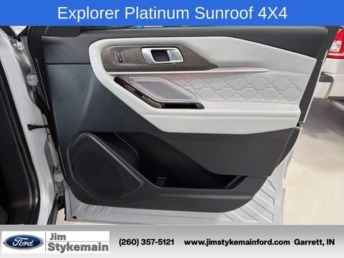 Used 2026 Ford Explorer Platinum w/ LUX Leather Package AWD/4WD image 38