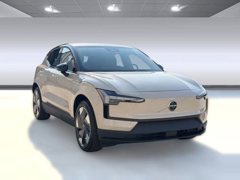 New 2026 Volvo EX30 Plus w/ Climate Package AWD/4WD image 7