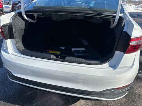 New 2026 Volkswagen Jetta SE image 14