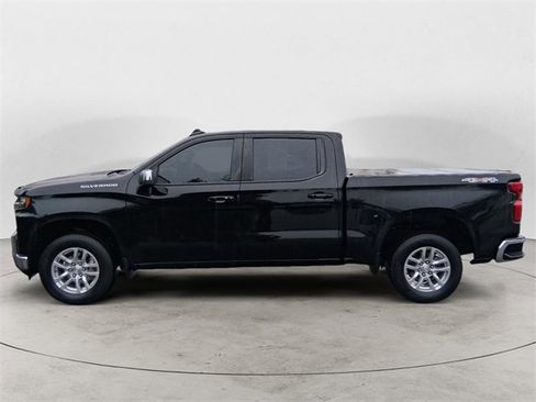 Used 2021 Chevrolet Silverado 1500 LT image 2