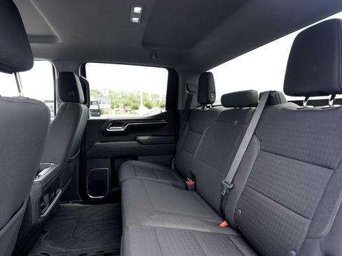 Used 2023 Chevrolet Silverado 1500 RST w/ Redline Edition AWD/4WD image 10