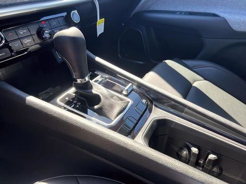 New 2024 Jeep Compass Latitude w/ Sun and Sound Group image 19