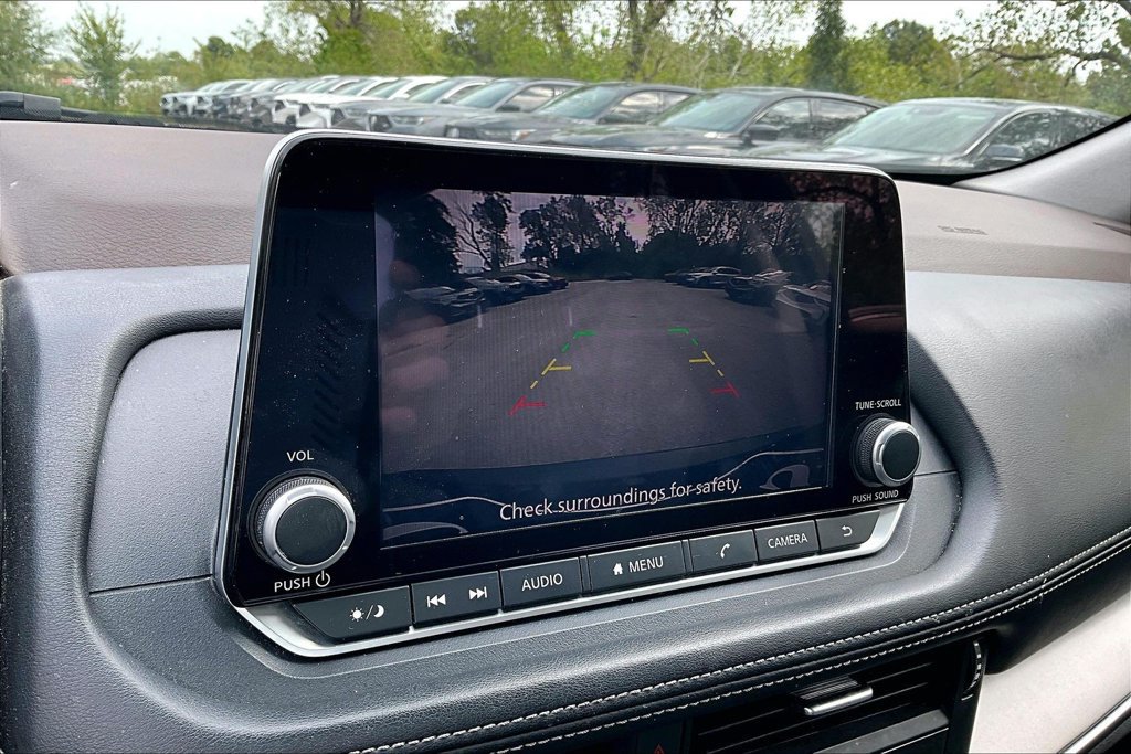 Used 2023 Nissan Rogue SV FWD image 29