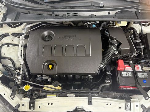 Used 2017 Toyota Corolla SE FWD image 30
