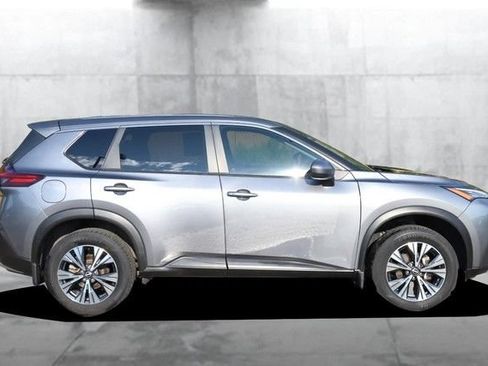 Certified 2023 Nissan Rogue SV FWD image 5