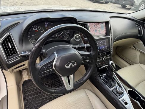 Used 2018 INFINITI Q50 Luxe w/ Sensory Package (Luxe) RWD image 18