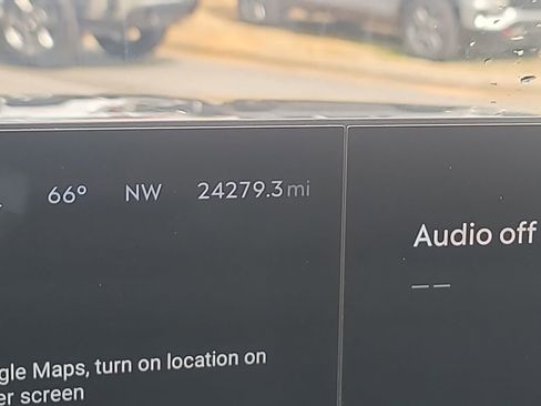 Used 2025 Lincoln Navigator Reserve image 27