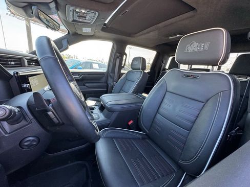 Used 2025 GMC Sierra 1500 AT4X w/ AT4X AEV Edition image 18
