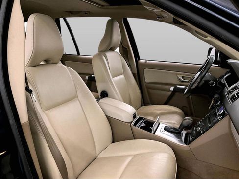 Used 2013 Volvo XC90 3.2 image 8