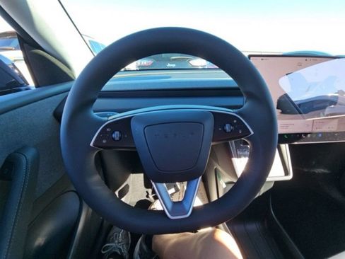 Used 2026 Tesla Model Y AWD image 14