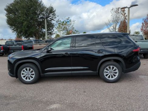 Certified 2025 Toyota Grand Highlander AWD image 3