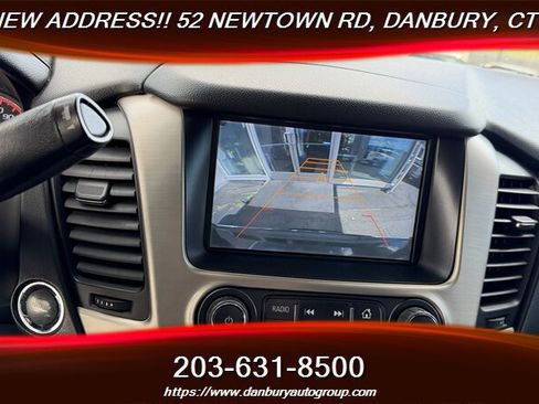 Used 2015 GMC Yukon Denali w/ Touring Package AWD/4WD image 22