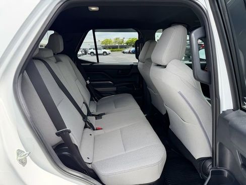 Used 2025 Toyota 4Runner SR5 AWD/4WD image 17