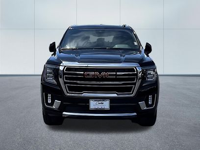 Used 2024 GMC Yukon SLT w/ SLT Luxury Package