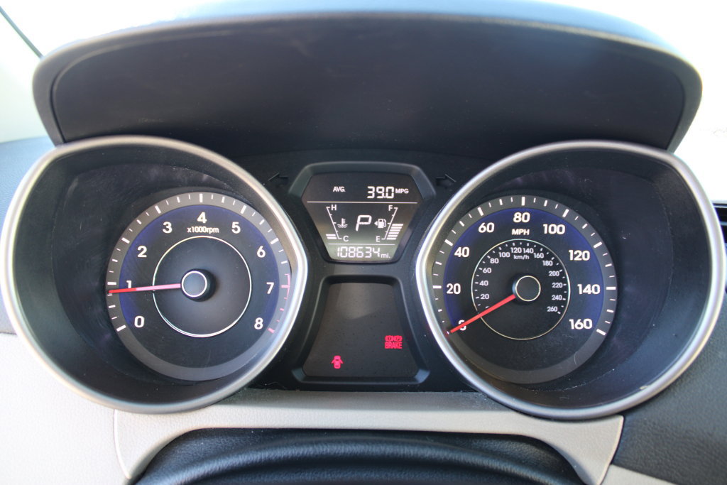Used 2015 Hyundai Elantra SE FWD image 21