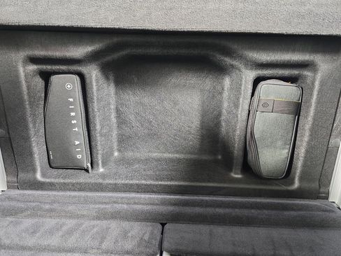 Used 2024 Rivian R1S Adventure AWD/4WD image 32