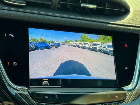 Used 2022 Cadillac XT6 Premium Luxury AWD/4WD image 35