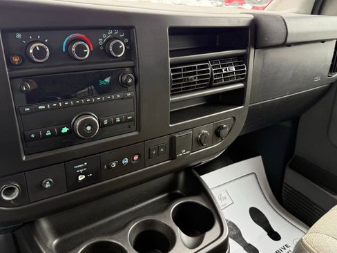Used 2019 Chevrolet Express 3500 LT w/ LT Preferred Equipment Group image 25