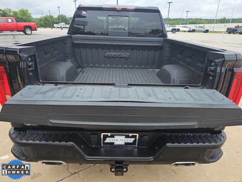 Used 2020 GMC Sierra 1500 AT4 w/ AT4 Premium Package AWD/4WD image 6