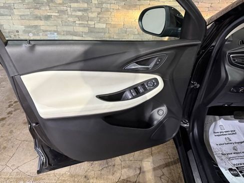 Used 2021 Buick Encore GX Select image 11