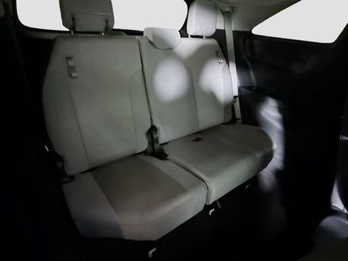 Used 2025 Toyota Sienna LE w/ LE Plus Package image 26