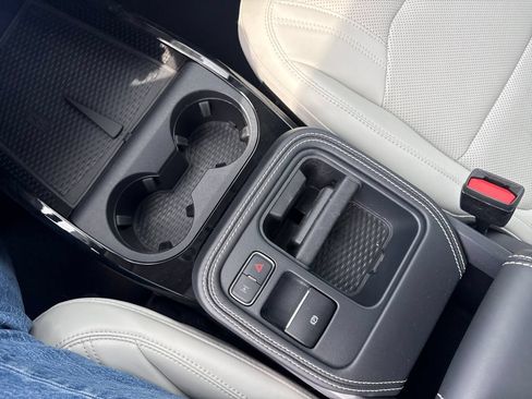 Used 2025 Ford Mustang Mach-E Premium AWD/4WD image 33