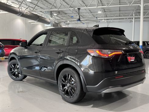 New 2026 Honda HR-V Sport image 18