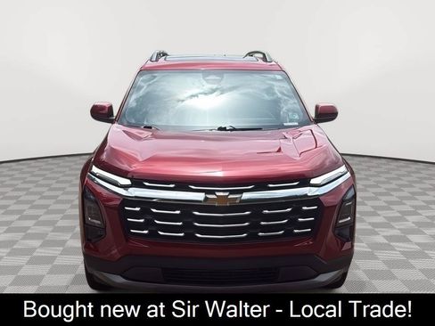 Used 2025 Chevrolet Equinox LT w/ Convenience Package II FWD image 3