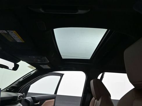New 2026 Toyota 4Runner Limited AWD/4WD image 4