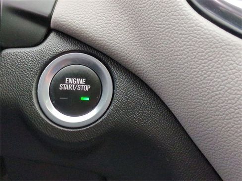 Certified 2022 Chevrolet Equinox LS w/ LS Convenience Package image 17