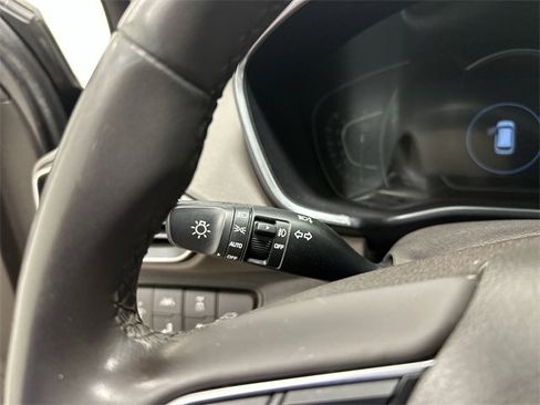 Used 2020 Hyundai Santa Fe SEL image 19